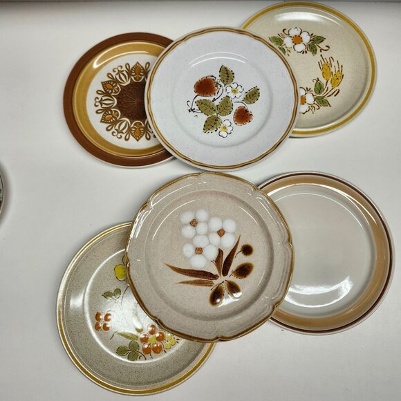 6- Mismatched Stoneware Salad Plates, 7.5" Neutral Retro 70s Floral Ceramic - Picture 1 of 8